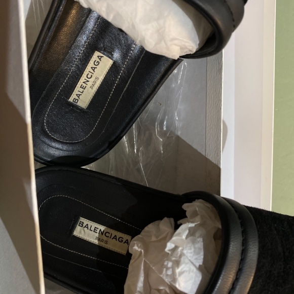 SOLD BALENCIAGA Black leather/suede slides - Picture 3 of 5